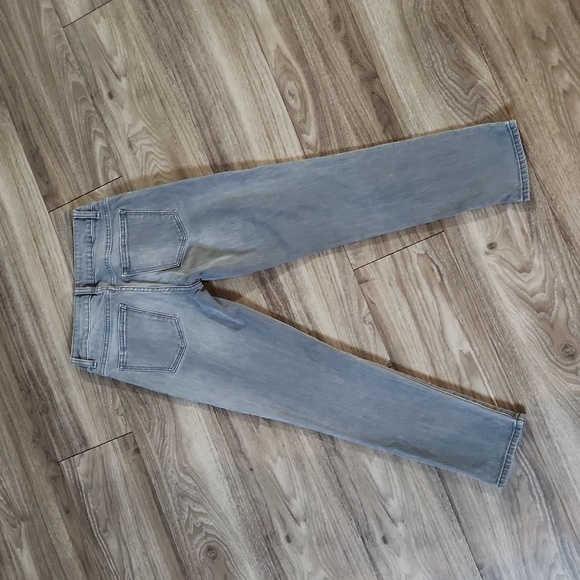 Signature Gray Denim Mid-Rise Stretch Ankle Length Jeans Women's 2 - Picture 5 of 14